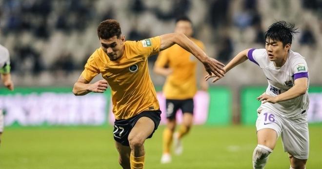 亚足联官宣重要决定，越南后卫对拜合拉木暴力犯规，已被停赛三场