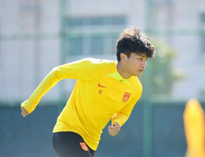 今晚11点，决战亚洲之巅！盐城蒯纪闻，逐梦绿茵场