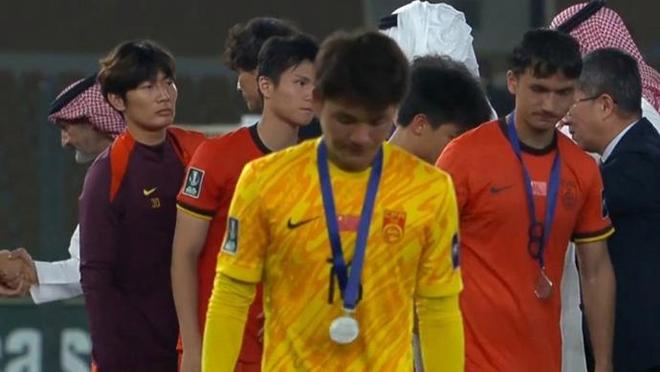 U23国足夺亚洲杯亚军，徐彬赛后采访：银牌不是输了比赛，而是赢了之前所有