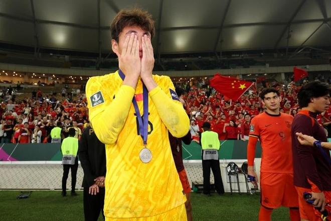 李昊痛哭离场！3年两次落泪，从八强到亚军，下一个目标夺冠