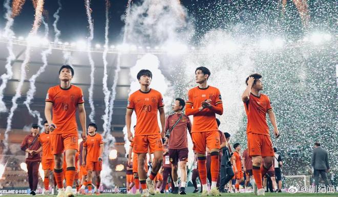 蒯纪闻晒U23亚洲杯九宫格图：感谢中国整个大家庭