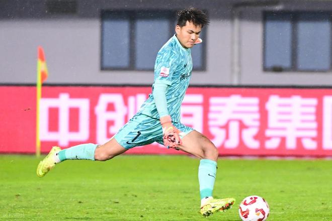 没拿到最佳，李昊一句话显大将之风，王钰栋却把自己推上风口浪尖