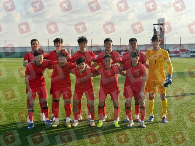 国足热身乌兹别克斯坦 末节连续丢球2比2言和