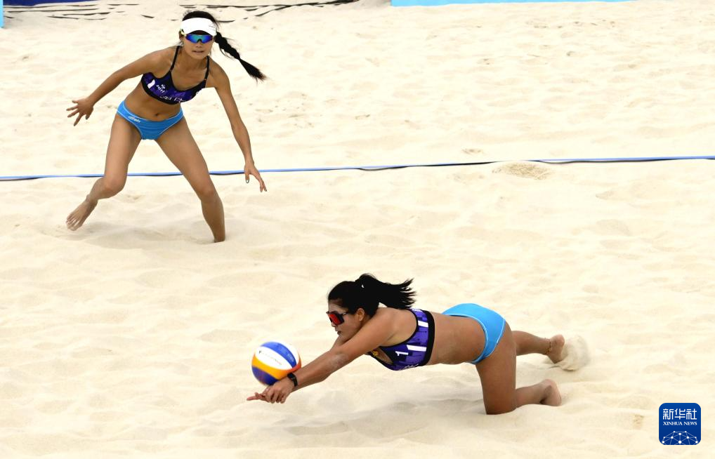 女子小组赛：王凡/姚欣胜颜云肖/高月云