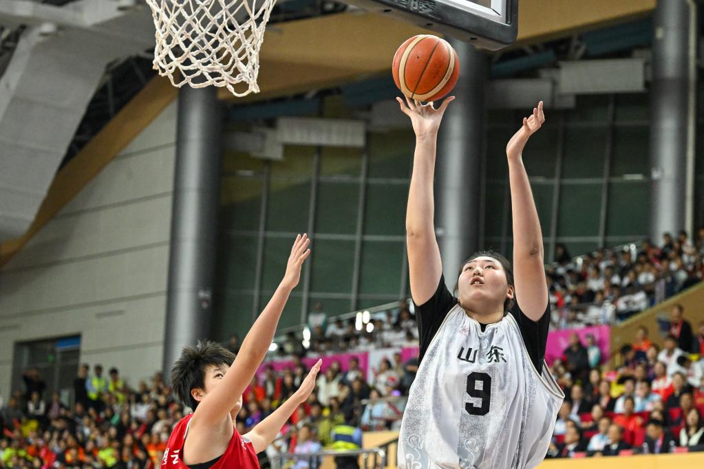 “小巨人”张子宇正式加盟山东高速篮球俱乐部