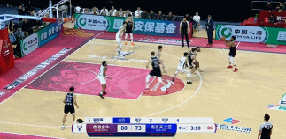 孙晨然连续两记三分命中 金牛打出13-0领先到13分&打停同曦