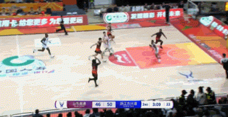 就是能跳！鲍威尔超远助飞克里斯空接暴扣