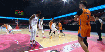 双李连线!李添荣发底线球送击地妙传 李弘权起飞双手暴扣 双李连线!李添荣发底线球送击地妙传 李弘权起飞双手暴扣