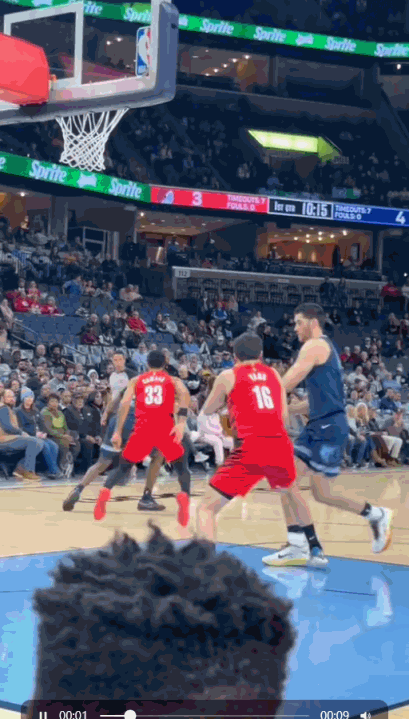 不好防!扎克-埃迪背打左手上篮单吃杨瀚森 不好防!扎克-埃迪背打左手上篮单吃杨瀚森