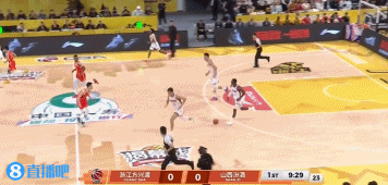 状态出色！焦海龙开局三分+补篮+快下上篮 连砍7分！