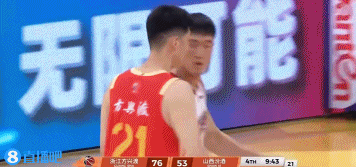 合伙欺负外援!林秉圣单断诺威尔反击得分 朱俊龙再送后者大帽 合伙欺负外援!林秉圣单断诺威尔反击得分 朱俊龙再送后者大帽