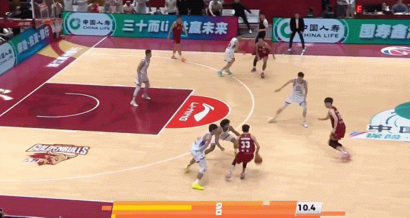 没有奇迹了！加时赛约克借掩护迎着三人 高难度绝平三分不中