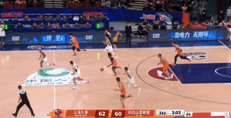 趁热打铁！张镇麟再度暴扣 但古德温倒地不起疑似受伤