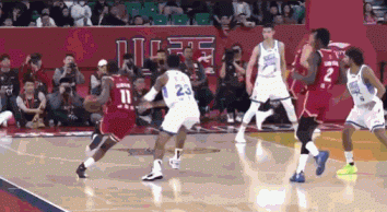 想致敬卡特？迪亚洛骑扣宁鸿宇可惜砸飞 后者倒地磕到头