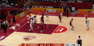 媒体人：萨姆纳今天打得还行 但广东还是要考虑解决后卫问题