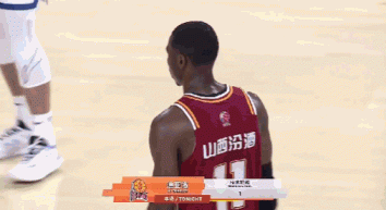 急眼了！迪亚洛冲筐裁判不吹暴怒吃到技犯