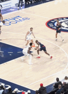 滴水不漏！小贾伦·杰克逊跟防邓恩 起飞大帽将后者投篮扇出界外