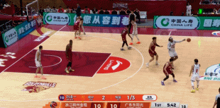 状态在线！半场萨姆纳9罚全中砍16分2板 奎因9中5拿11分4助