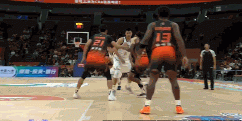 动作有点大！珀塞尔拉拽张力升 被吹违体犯规