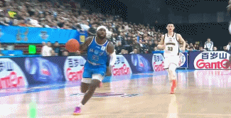 干净利落！威尔斯追防大帽扇掉杰曼反击上篮