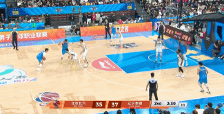 还是你俩！周琦掩护下顺接赵睿击地妙传暴扣得分