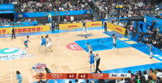 球进灯亮！陈盈骏迎着防守打进高难度后仰压哨跳投