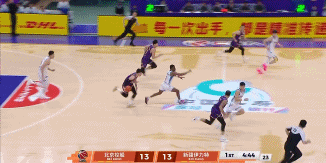 穿针引线!廖三宁连送助攻 里勒拉杆上进后邹雨宸反击暴扣 穿针引线!廖三宁连送助攻 里勒拉杆上进后邹雨宸反击暴扣