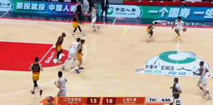 杀伤可以！弗格半场5投仅1中拿到7分2板2助 罚球5中5