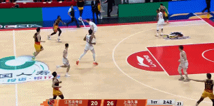 板凳发力!庞峥麟首节5中5独得13分 三分2中2 板凳发力!庞峥麟首节5中5独得13分 三分2中2