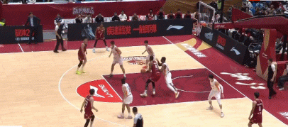 回到同一起跑线!约翰逊转身后仰压哨命中 浙江半场和福建打平 回到同一起跑线!约翰逊转身后仰压哨命中 浙江半场和福建打平