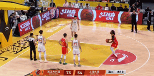 篮网都没动！广厦外援卡尔顿罚球超级离谱三不沾