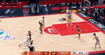 最懂徐昕的人！威金顿再来两次空接抛传 徐昕砸扣&造杀伤