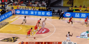 冲击力十足！孙铭徽中路突击 连续过人强攻打进加罚