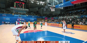 离了大谱！雷诺兹罚球 三不沾直接出界