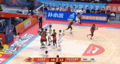 致敬詹韦?克里斯后场篮下直接长甩前场珀塞尔得分 致敬詹韦?克里斯后场篮下直接长甩前场珀塞尔得分