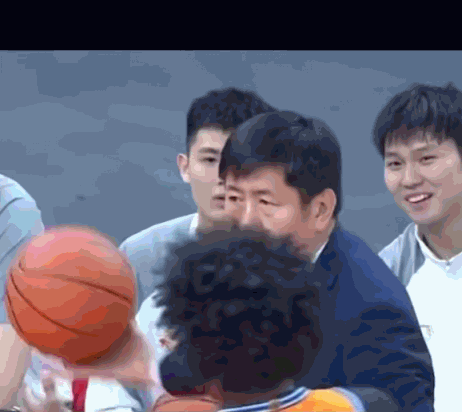 古德温从自己手里抢球！丁伟唇语解读：这不有病吗？傻X！...