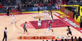 凌波微步！徐杰晃飞防守冲击内线 高抛打板潇洒进筐