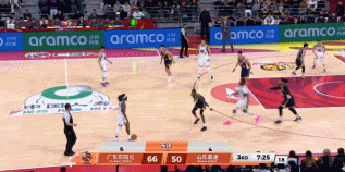 滴水不漏！萨林杰追防送大帽 王少杰高高跃起又扇飞克里斯投篮