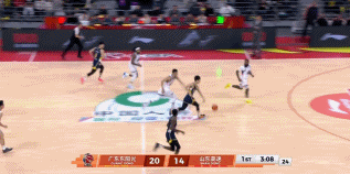 攻防压制！广东连续反击得手 打出11-0攻击波确立优势