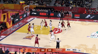 很顽强！迪亚洛抢投三分再中 帮助山西延续希望