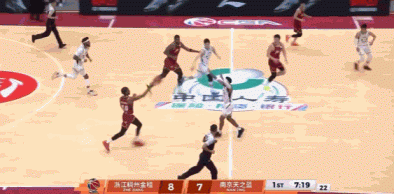 手感来了挡不住!吴前追身三分再中 浙江9-0打停同曦 手感来了挡不住!吴前追身三分再中 浙江9-0打停同曦