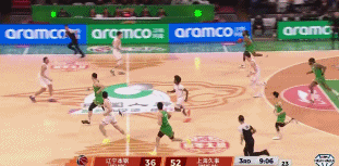 行云流水！威尔斯击地莫兰德 后者顺势妙传助攻付豪上篮得手