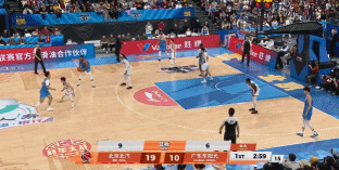 予取予求！半场斯佩尔曼10中6贡献14分7板2助 正负值+12