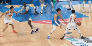 此消彼长!陈家政&萨姆纳连续失误 曾凡博轰进追身三分球 此消彼长!陈家政&萨姆纳连续失误 曾凡博轰进追身三分球