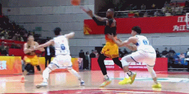 转折点？李承耀面对杰克逊强攻打成2+0 杰克逊5犯离场&下半场24分