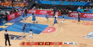 窒息感拉满!斯佩尔曼大帽王少杰 周琦大空位三分抬手命中 窒息感拉满!斯佩尔曼大帽王少杰 周琦大空位三分抬手命中