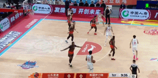 状态堪忧！齐麟空篮空接不中&外线三分被封盖
