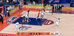 急了！富兰克林·杰克逊丢球后反抢拉拽李弘权球衣 被吹违体犯规