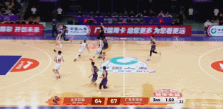 速度很快！江林俊沿底线突破双手拽筐暴扣