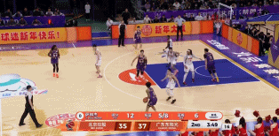 北控新外援首球！尼尔森弧顶接球命中撤步三分